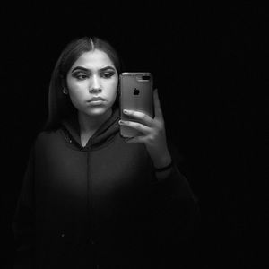 Meet your Posher, Perla